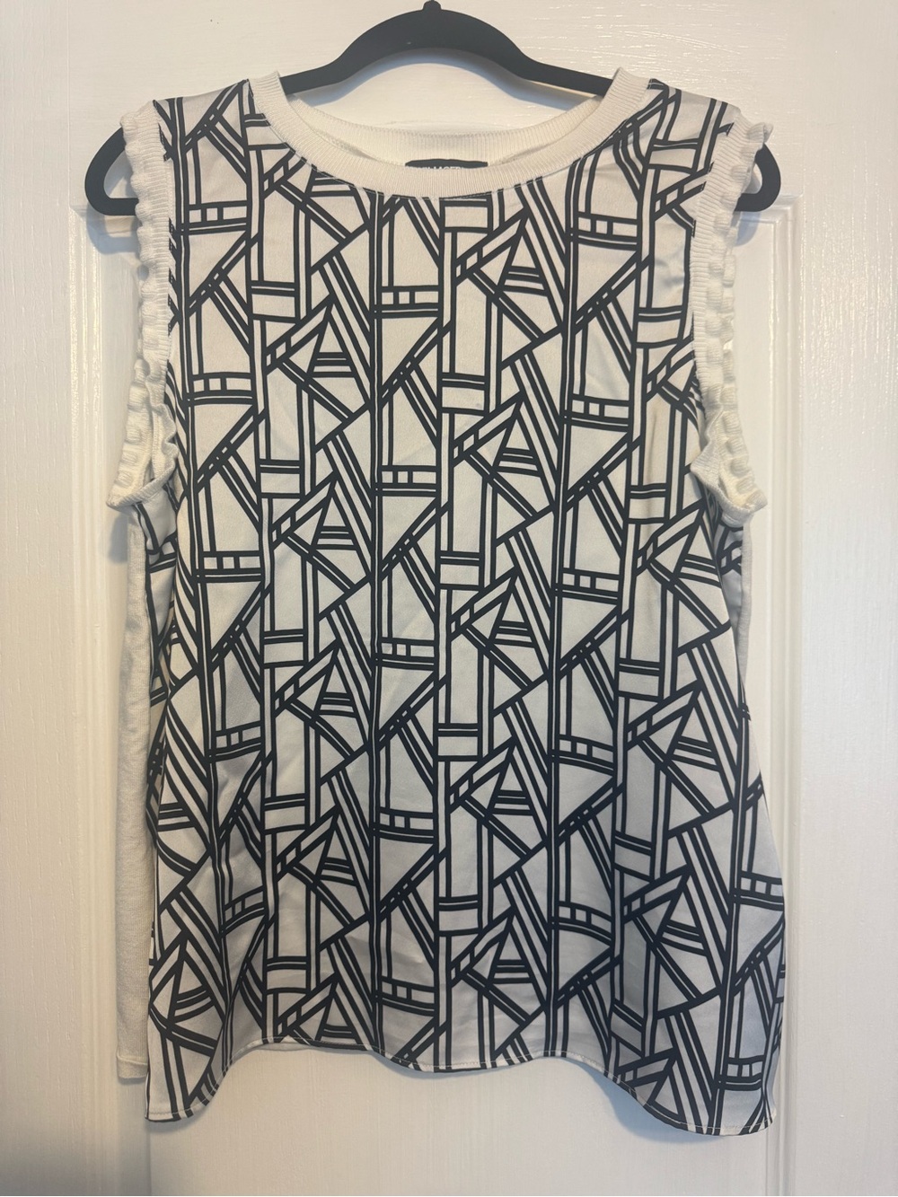 KARL LAGERFELD Sleeveless Geometric Print Knit Top - Black & White